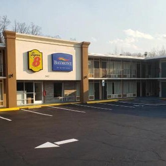 Super 8 by Wyndham Morganton Thumbnail