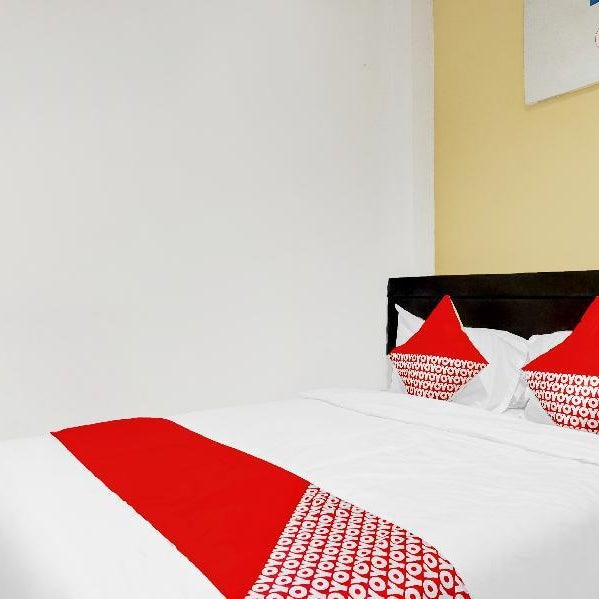 Super OYO 90692 Point Hostel Thumbnail
