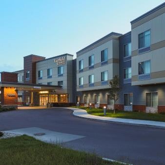Fairfield Inn & Suites by Marriott Marquette Thumbnail