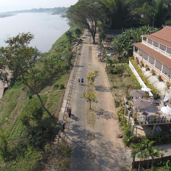 Day Waterfront Hotel. Thumbnail