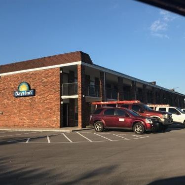 Days Inn by Wyndham Cave City Thumbnail