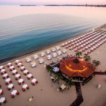 Helena Sands Thumbnail