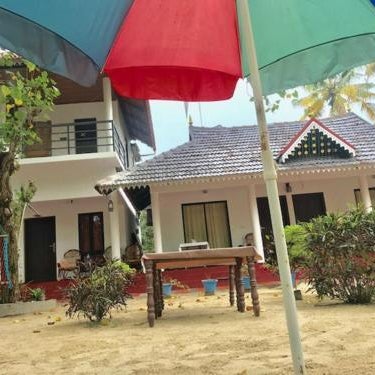 Marari Charlys Homestay