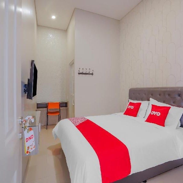 Sans Stay Olive Tree Surabaya