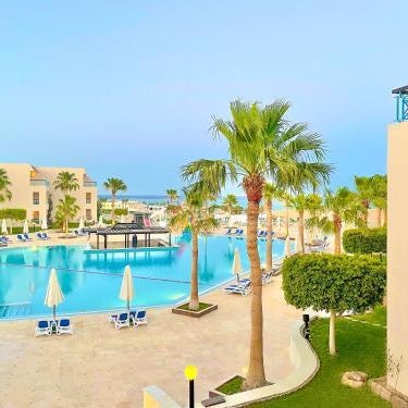 Ivy Cyrene Island Aqua Park Resort