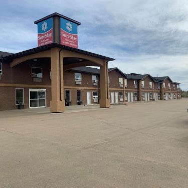 SureStay Plus Hotel by Best Western Hardisty Thumbnail