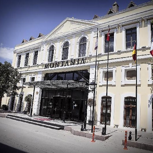 Montania Special Class Hotel