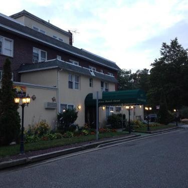 Jones Beach Hotel Thumbnail