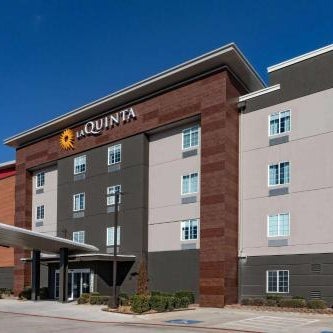 La Quinta Inn & Suites by Wyndham Ardmore Thumbnail