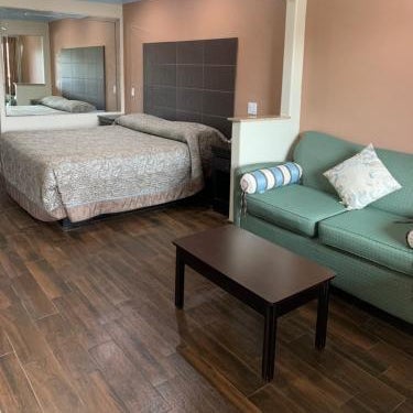Sterling Inn and Suites at Reliant and Medical Center Houston Thumbnail