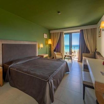 Cefalu Sea Palace Thumbnail