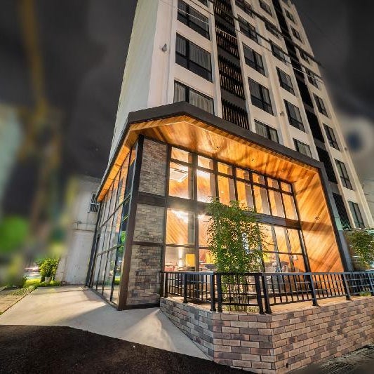 Hotel Brick Thumbnail