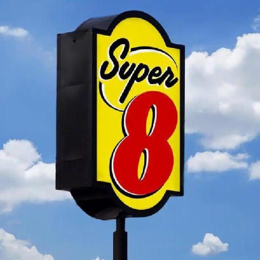 Super 8 by Wyndham Brooklyn Williamsburg