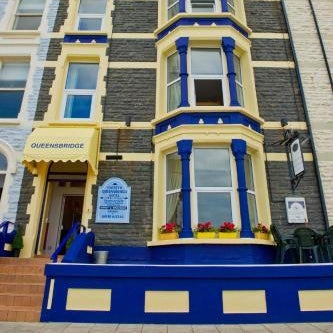 Queensbridge Hotel