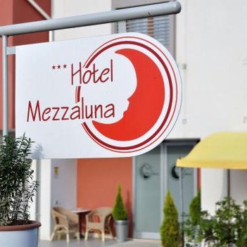 Hotel Mezzaluna Thumbnail