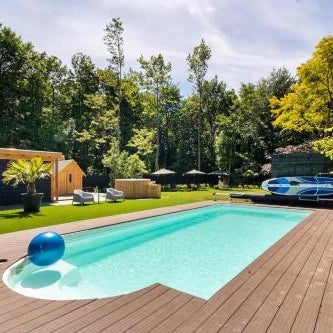 Glamping lodge with Eco-Wellness