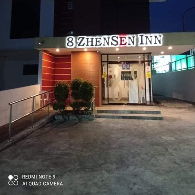 8 Zhensen Inn
