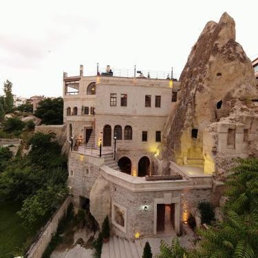 Serenus Cave Suites
