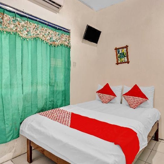 OYO 90523 Homestay Jenggolo Thumbnail