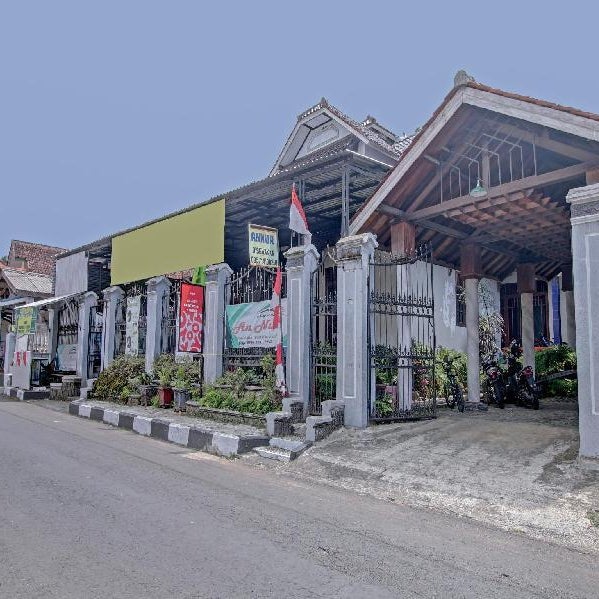 OYO 90543 An-nur Guest House Syariah