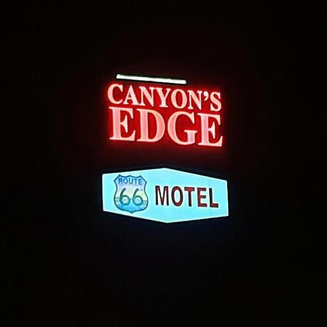 Canyon's Edge Route 66 Motel Thumbnail