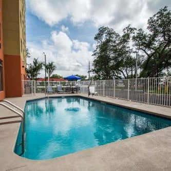 Comfort Suites Fort Lauderdale Airport South & Cruise Port Thumbnail
