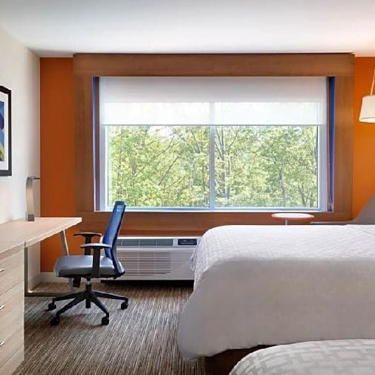 Holiday Inn Express & Suites - Jacksonville-Camp LeJeune Area By IHG Thumbnail