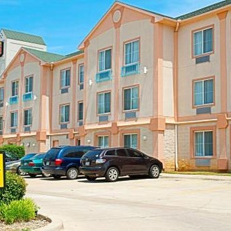 Super 8 by Wyndham Irving/DFW Apt/North Thumbnail
