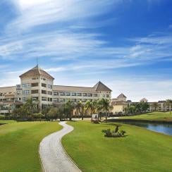 Hilton Pyramids Golf Thumbnail