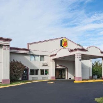 Super 8 by Wyndham Hartford Thumbnail