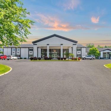Days Inn by Wyndham Erie Thumbnail