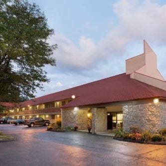 Super 8 by Wyndham Findlay Thumbnail