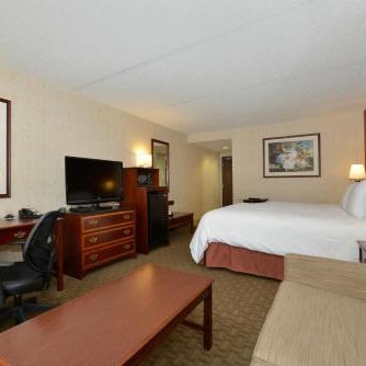 Hampton Inn By Hilton East Aurora Thumbnail