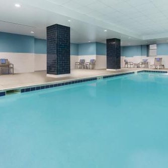 Hampton Inn By Hilton & Suites Baltimore Inner Harbor, Md Thumbnail