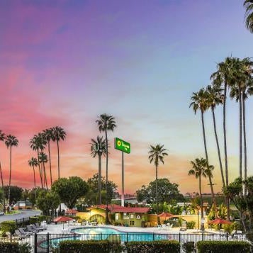 Vagabond Inn Costa Mesa Thumbnail