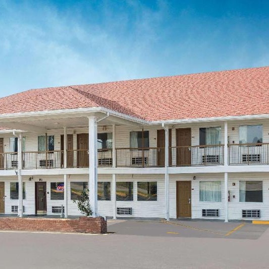 Economy Inn By OYO Ashburn Thumbnail