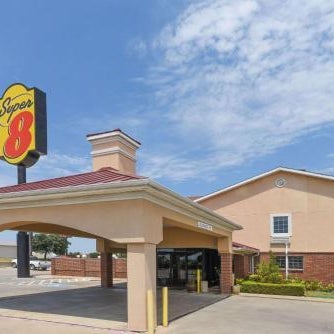 Super 8 by Wyndham Burleson Fort Worth Area Thumbnail