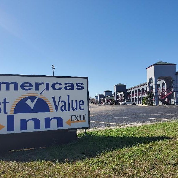 Americas Best Value Inn AT&T Center Thumbnail