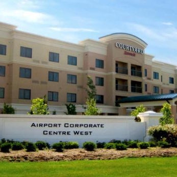 Courtyard by Marriott Mississauga-Airport Corporate Centre West Thumbnail