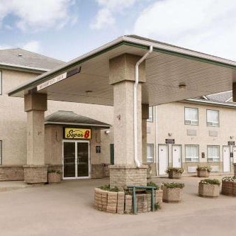 Super 8 by Wyndham Drayton Valley