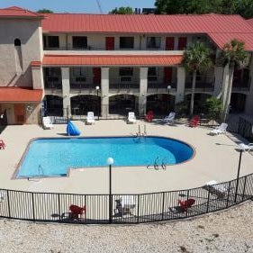Tricove Inn & Suites Thumbnail