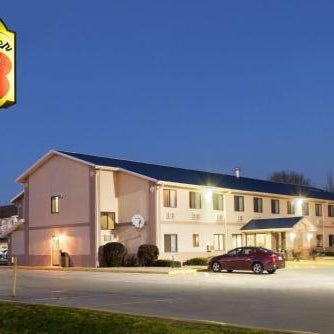 Super 8 by Wyndham Danville Thumbnail