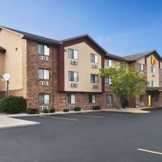 Super 8 by Wyndham Peoria Thumbnail