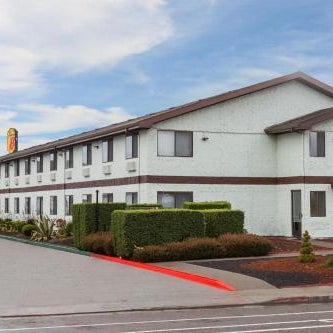 Super 8 by Wyndham Arcata Thumbnail