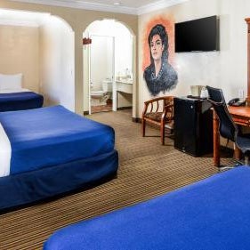 Hollywood Inn Express North Thumbnail