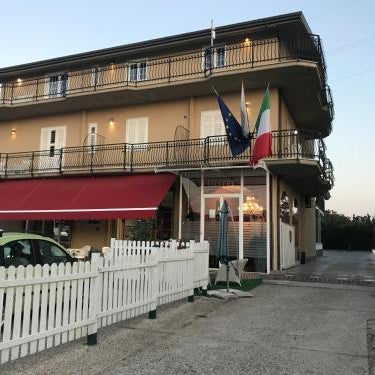 Hotel Ascot Thumbnail