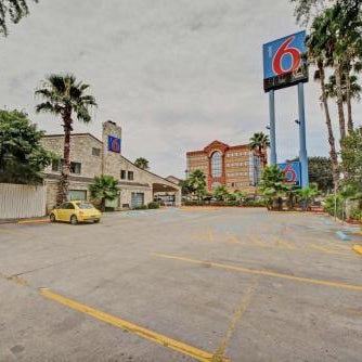 Motel 6-San Antonio, TX - Downtown - Market Square Thumbnail