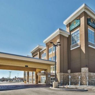La Quinta Inn & Suites by Wyndham Niagara Falls Thumbnail
