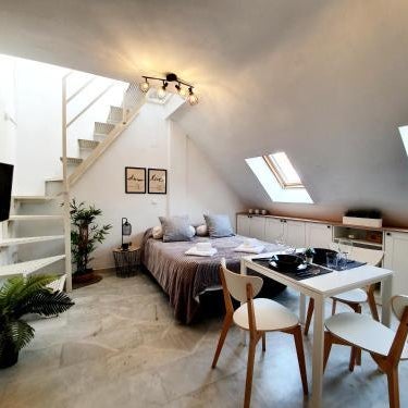 Captain's Penthouse Studio