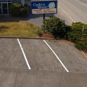 Curley's Resort & Dive Center